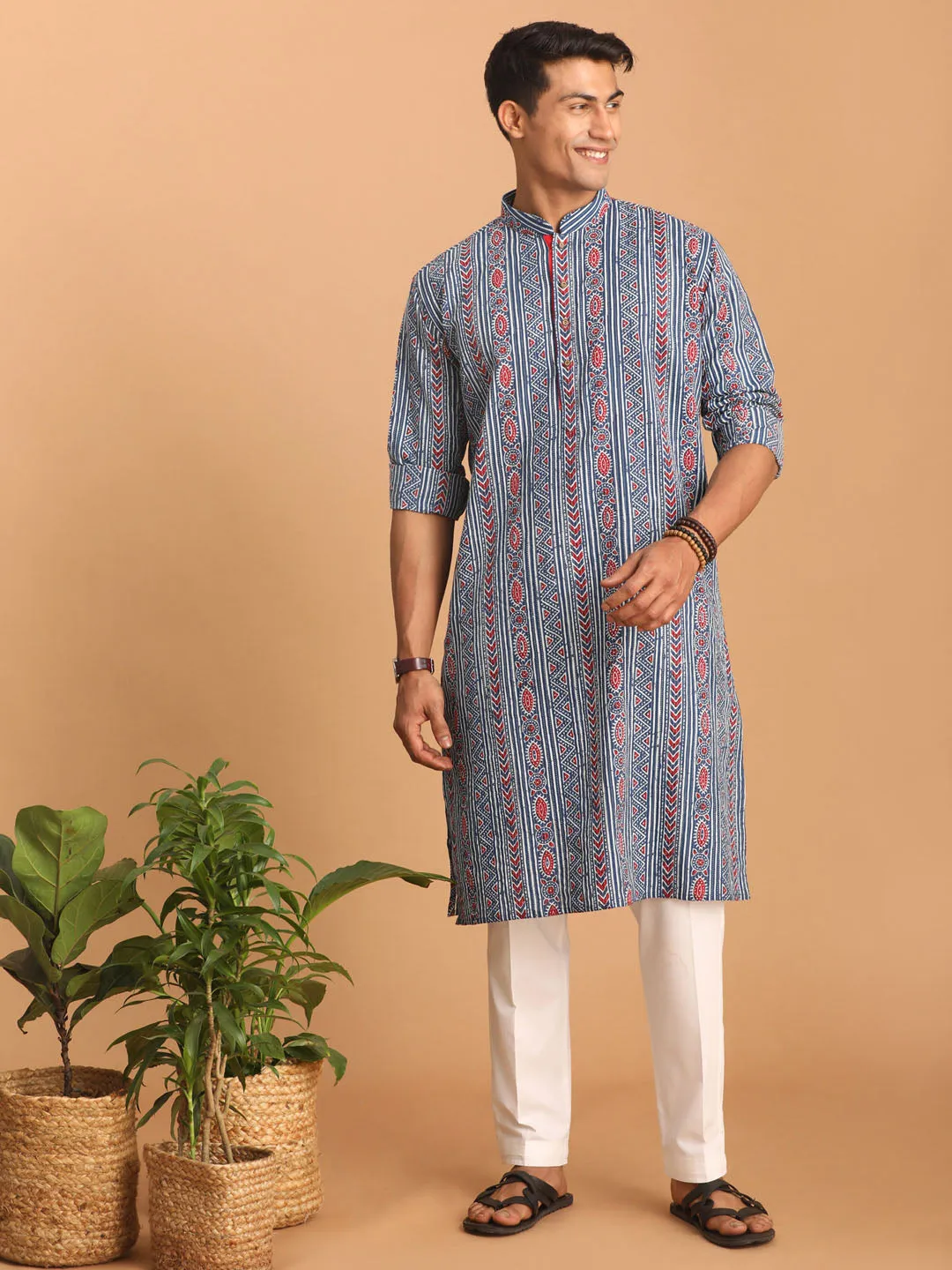 Vastramay Men's Indigo Printed Kurta Set