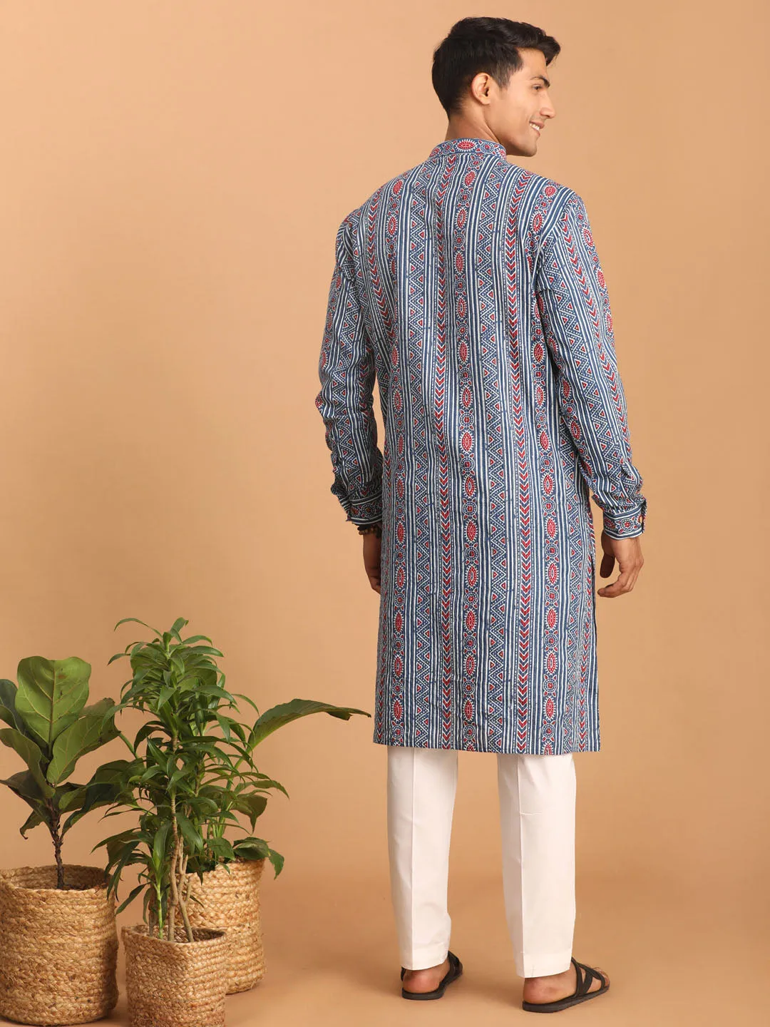 Vastramay Men's Indigo Printed Kurta Set